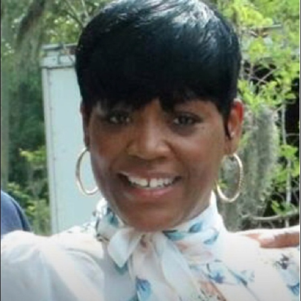 Meet your Posher, Lakia